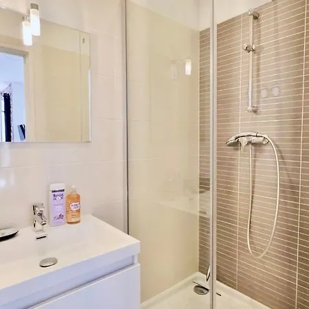 With Big Terrace Full Center With Air Conditioning * Nice