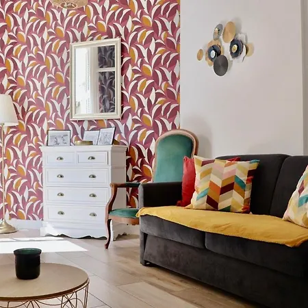 With Big Terrace Full Center With Air Conditioning Appartement