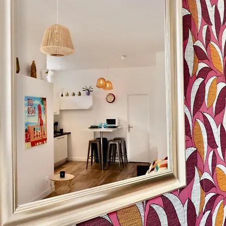 Appartement With Big Terrace Full Center With Air Conditioning *