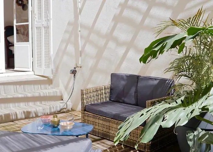 With Big Terrace Full Center With Air Conditioning Lejlighed Nice