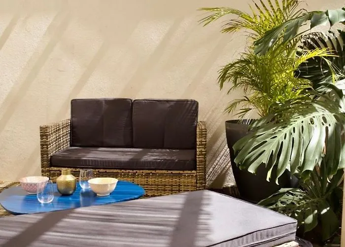 Lejlighed With Big Terrace Full Center With Air Conditioning