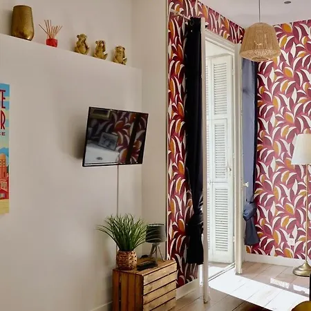 With Big Terrace Full Center With Air Conditioning *